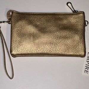Wristlet crossbody bag